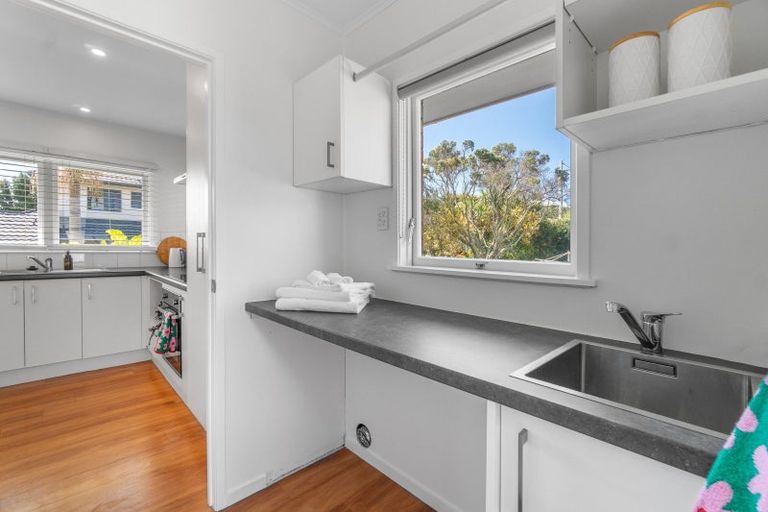 Photo of property in 3/3 Marsh Avenue, Forrest Hill, Auckland, 0620