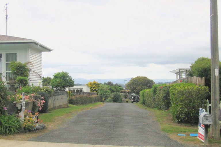 Photo of property in 107 Harbour View Road, Omokoroa, 3114