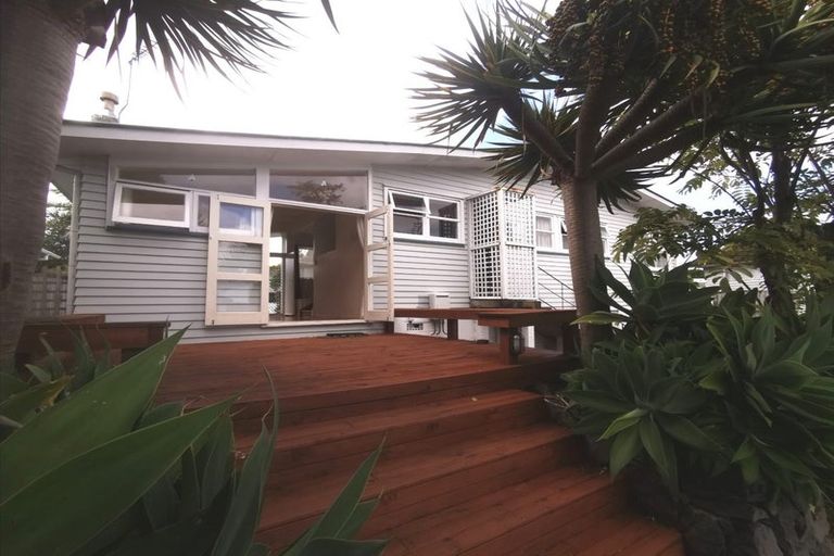 Photo of property in 47 Minaret Drive, Bucklands Beach, Auckland, 2014