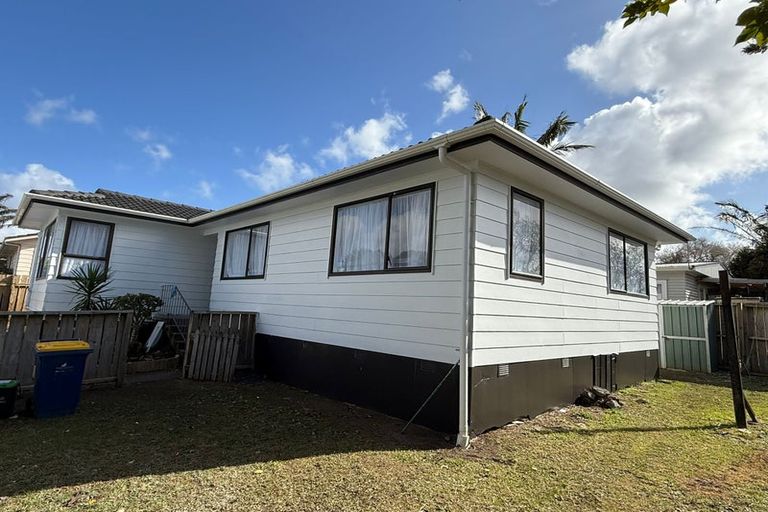 Photo of property in 9 Edwin Freeman Place, Ranui, Auckland, 0612
