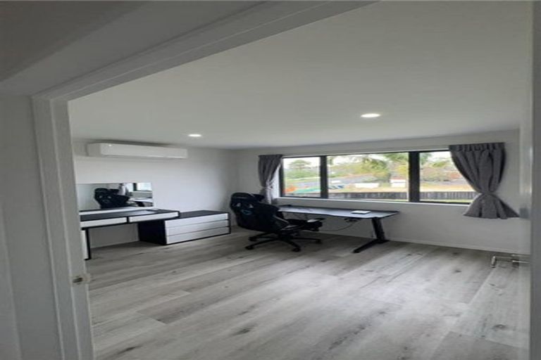 Photo of property in 5/6 Kereru Street, Henderson, Auckland, 0612