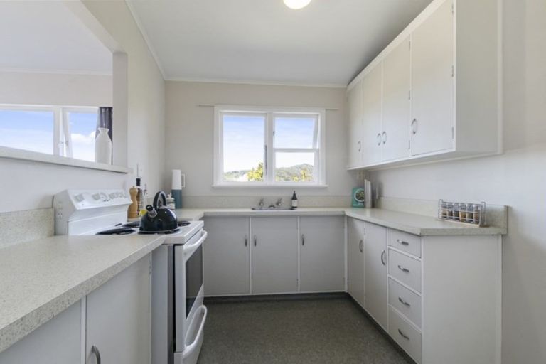 Photo of property in 30b Isabel Grove, Wainuiomata, Lower Hutt, 5014