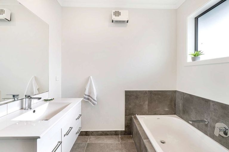 Photo of property in 34 Varsity Heights, Fitzherbert, Palmerston North, 4410