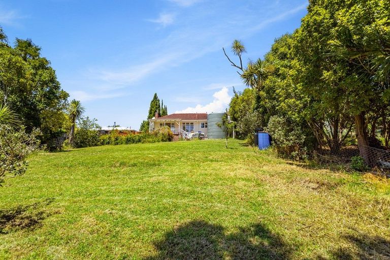 Photo of property in 48 Fairmount Road, Titirangi, Auckland, 0604