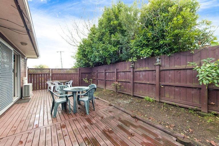 Photo of property in 1/43 Don Buck Road, Massey, Auckland, 0614