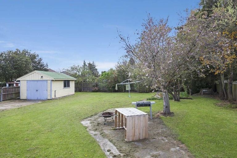 Photo of property in 24 Piko Crescent, Riccarton, Christchurch, 8041