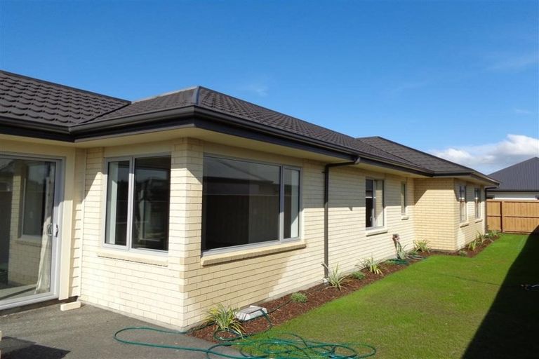 Photo of property in 8 Burford Way, Rolleston, 7615