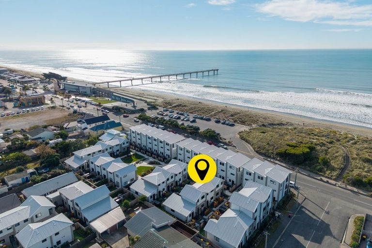 Photo of property in 17/232 Marine Parade, New Brighton, Christchurch, 8061