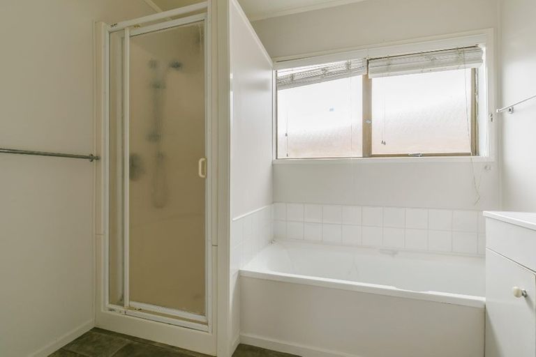 Photo of property in 68 Powrie Street, Glenfield, Auckland, 0629