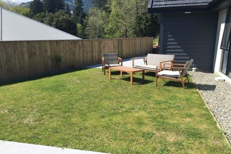 Photo of property in 11 Greenfield Lane, Stoke, Nelson, 7011