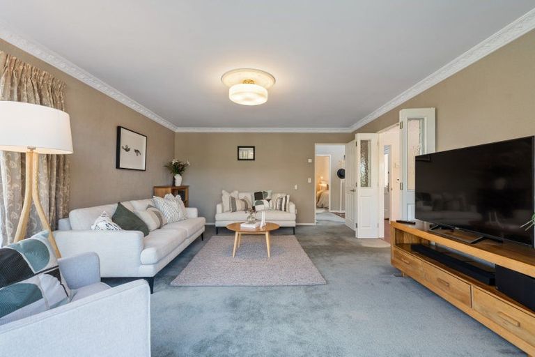 Photo of property in 69 Thatcher Crescent, Crofton Downs, Wellington, 6035