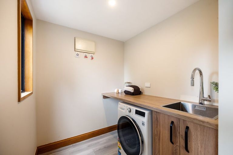 Photo of property in 2/155 Yaldhurst Road, Sockburn, Christchurch, 8042
