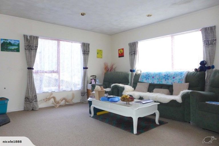 Photo of property in 61f1 Woodhouse Avenue, Karori, Wellington, 6012