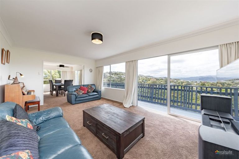 Photo of property in 91 Miromiro Road, Normandale, Lower Hutt, 5010