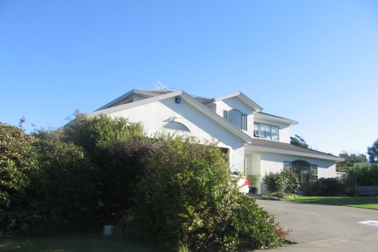 Photo of property in 52 Joseph Banks Drive, Whitby, Porirua, 5024