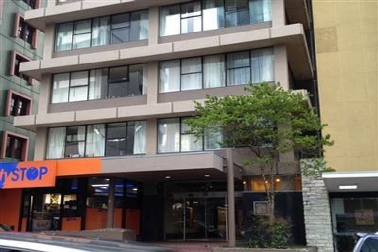 Photo of property in Terrace Tower Apartments, 126 The Terrace, Wellington Central, Wellington, 6011