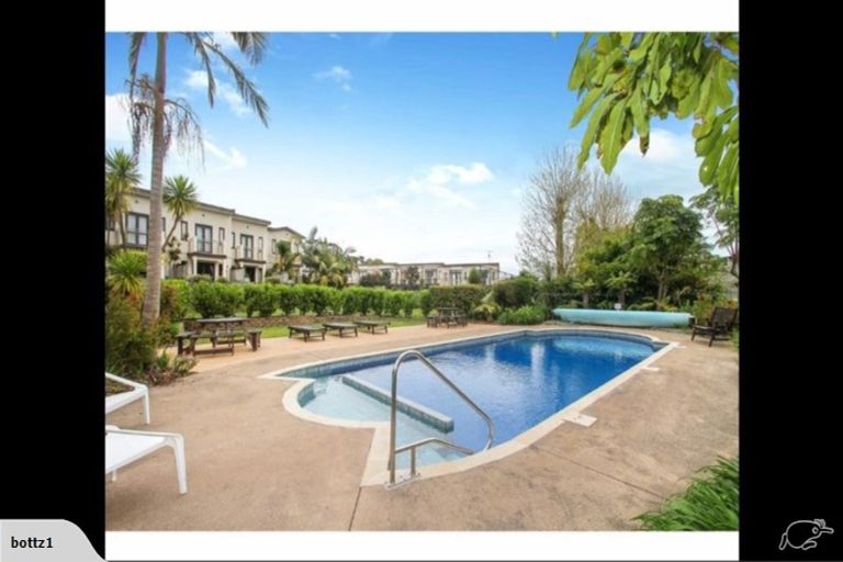 Photo of property in The Grange, 95/92 Bush Road, Albany, Auckland, 0632