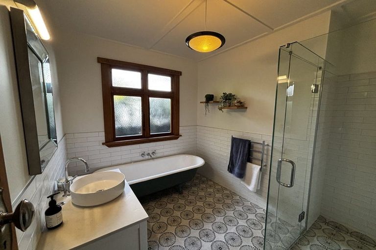 Photo of property in 22 Chilman Street, Strandon, New Plymouth, 4312