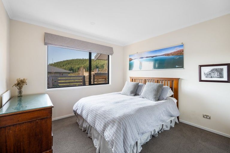 Photo of property in 59 Minaret Ridge, Wanaka, 9305