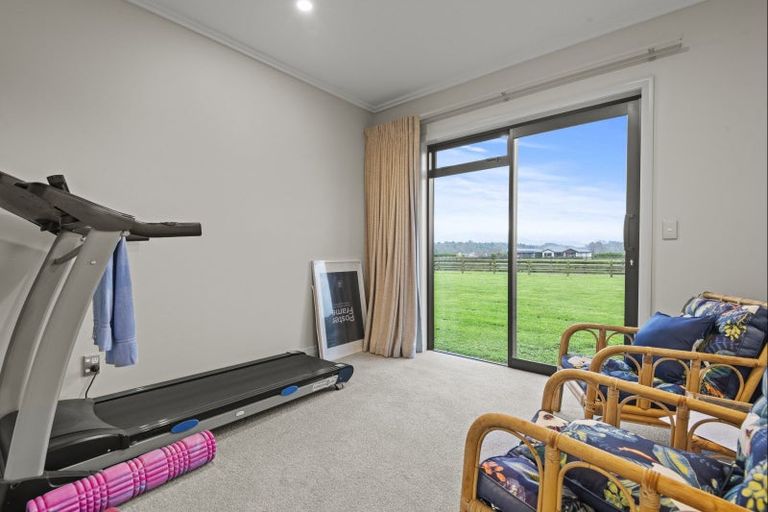 Photo of property in 2 Pheasant Lane, Aokautere, 4471