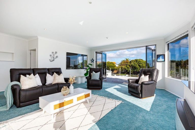 Photo of property in 56 Wharemauku Road, Raumati Beach, Paraparaumu, 5032