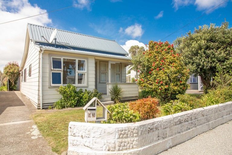 Photo of property in 93 Russell Street, Westport, 7825