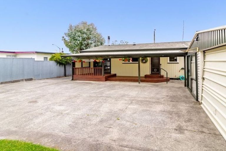 Photo of property in 77 York Avenue, Tamatea, Napier, 4112