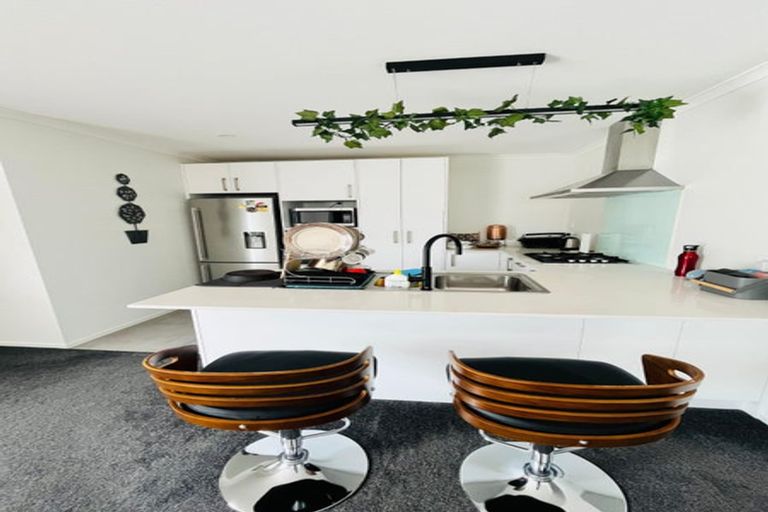 Photo of property in 17 Kutukutu Street, Takanini, 2112