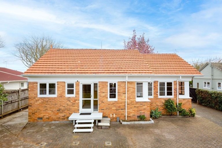 Photo of property in 10 Marire Avenue, Frankton, Hamilton, 3204