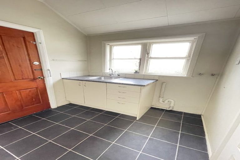 Photo of property in 20 Epsom Road, Sockburn, Christchurch, 8042