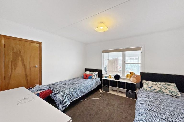 Photo of property in 32 Norfolk Street, Wainuiomata, Lower Hutt, 5014