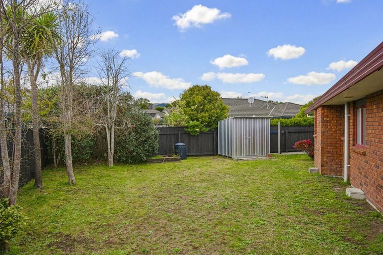 Photo of property in 4 Glen Loch Place, Paraparaumu, 5032