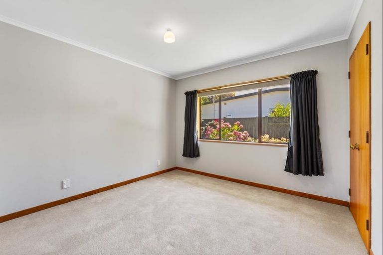 Photo of property in 3 Dresdan Court, Hokowhitu, Palmerston North, 4410