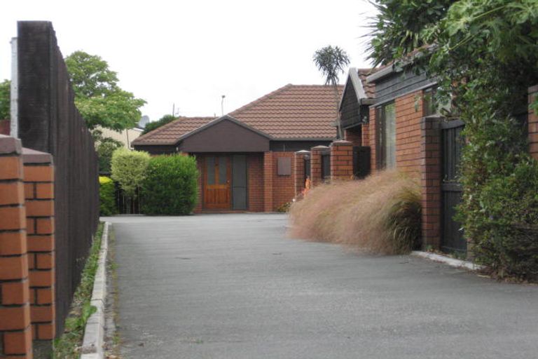 Photo of property in 8 Angela Street, Upper Riccarton, Christchurch, 8041