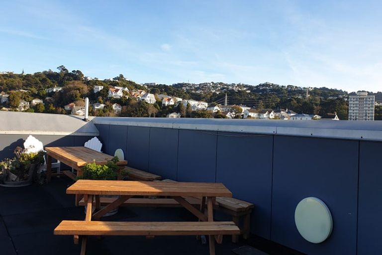 Photo of property in Urbane Apartments, 32/29 Webb Street, Mount Cook, Wellington, 6011