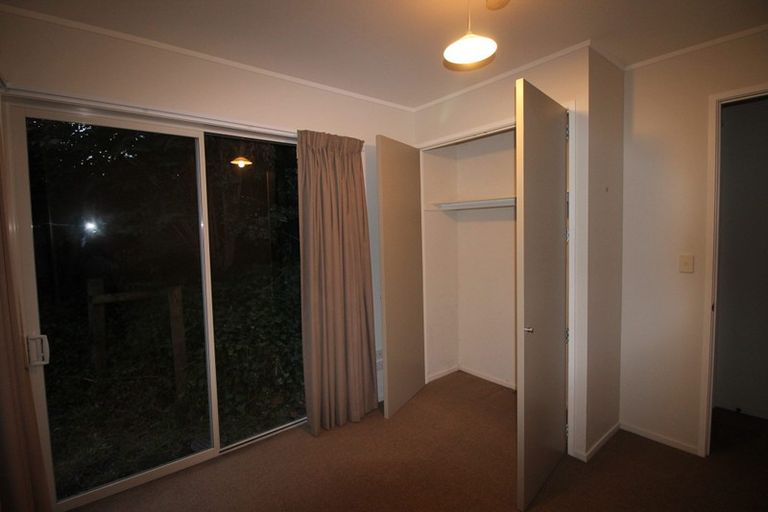 Photo of property in 83a Sunset Road, Totara Vale, Auckland, 0632