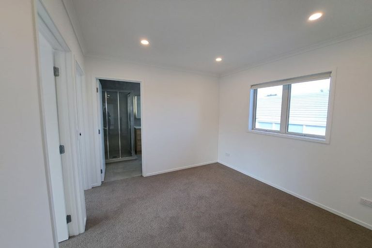 Photo of property in 37 Merriefield Avenue, Forrest Hill, Auckland, 0620