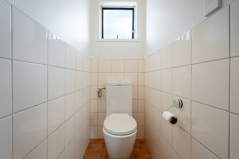 Photo of property in 4 Spinella Drive, Bayview, Auckland, 0629