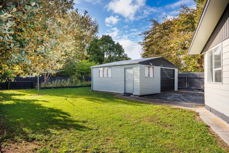 Photo of property in 48 Somerset Crescent, Highbury, Palmerston North, 4412
