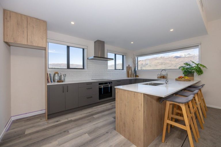 Photo of property in 60 Kirimoko Crescent, Wanaka, 9305