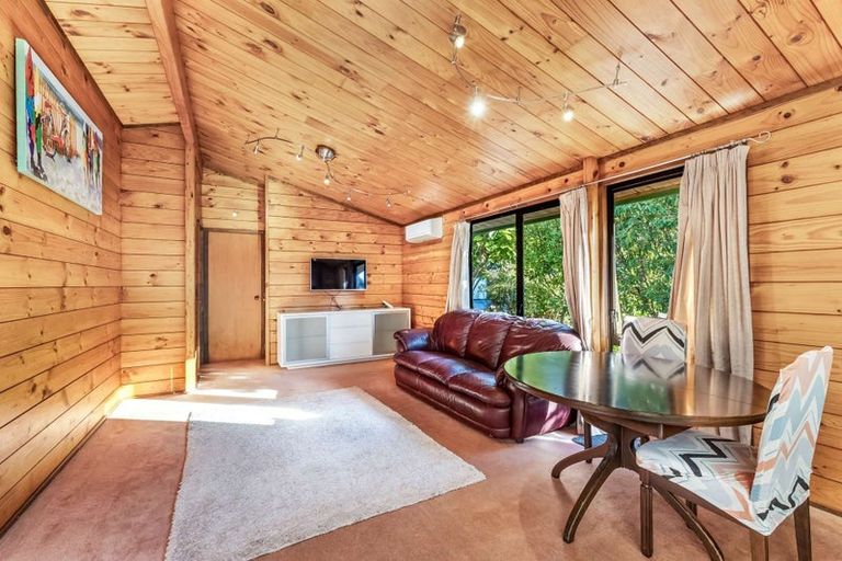 Photo of property in 8g Nevada Drive, Merrilands, New Plymouth, 4312