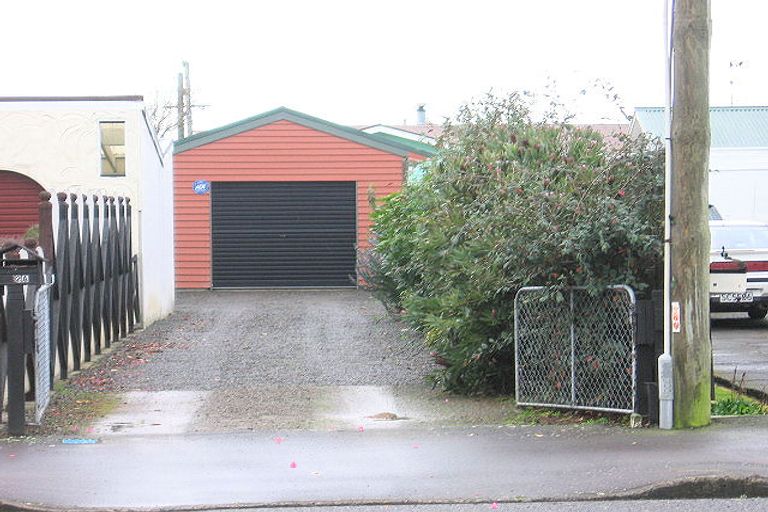 Photo of property in 12 Victoria Street, Levin, 5510