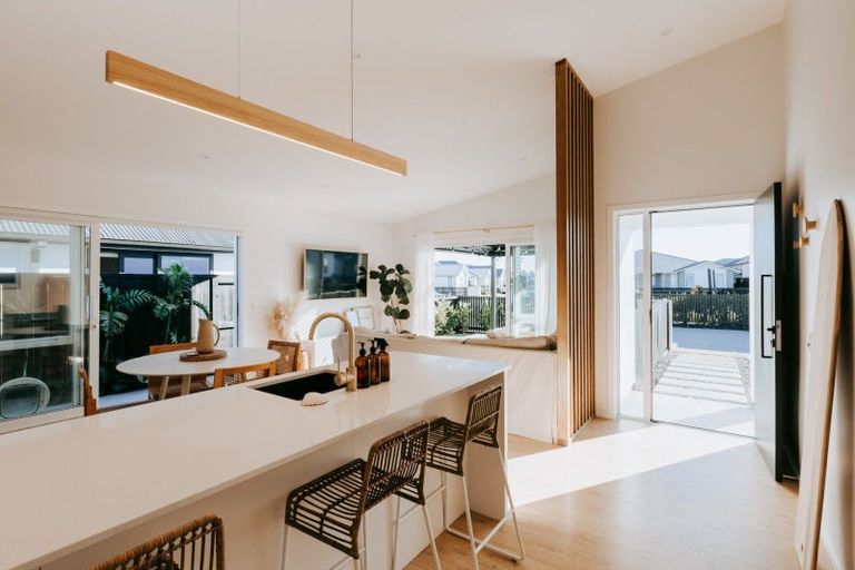 Photo of property in 2 Julie Lane, Papamoa, 3118