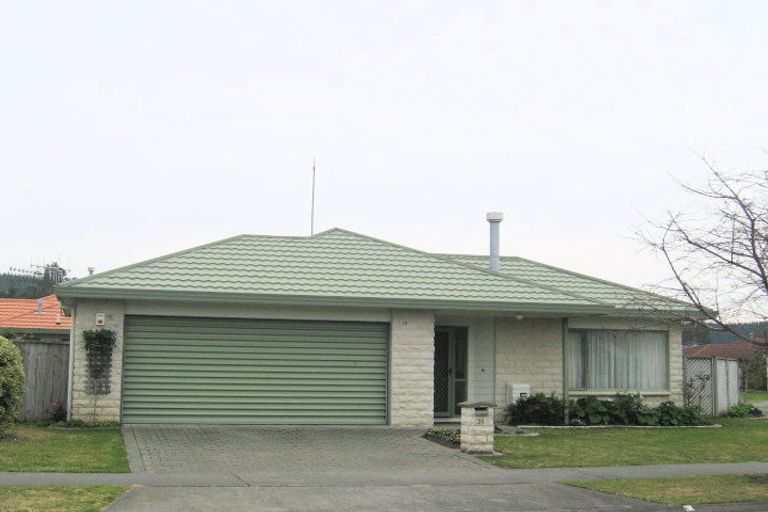 Photo of property in 38 Brompton Drive, Taradale, Napier, 4112