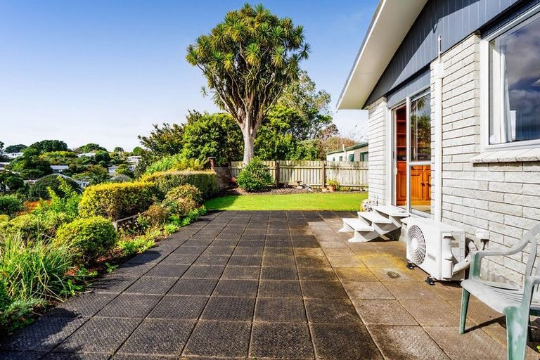Photo of property in 3 Ross Place, Blagdon, New Plymouth, 4310