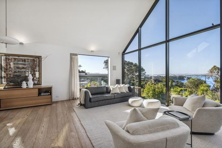 Photo of property in 22 Bridge View Road, Birkenhead, Auckland, 0626