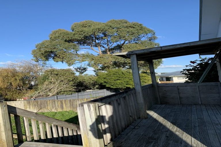 Photo of property in 2/10 Southview Place, Wattle Downs, Auckland, 2102