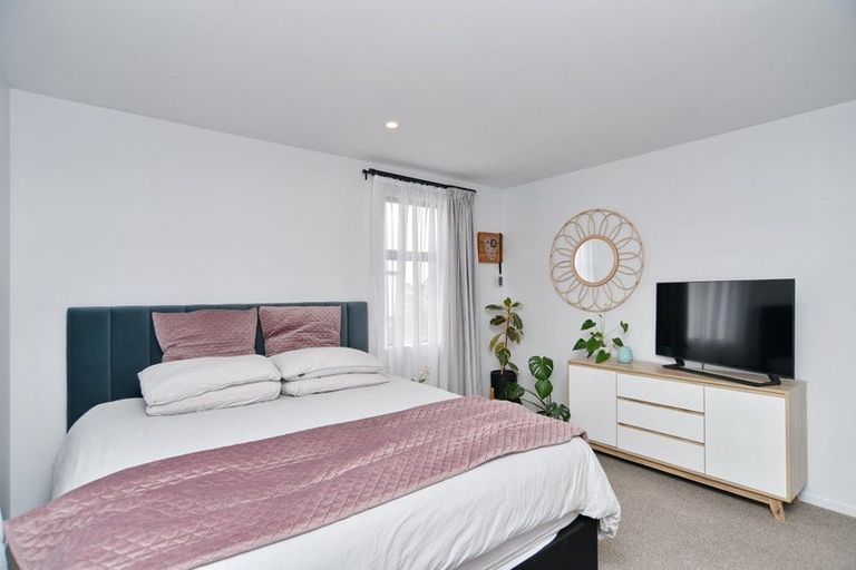 Photo of property in 8/10 New Brighton Road, Shirley, Christchurch, 8061