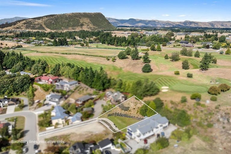 Photo of property in 16 Tenby Street, Wanaka, 9305