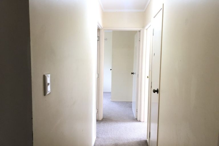 Photo of property in 89 Woodglen Road, Glen Eden, Auckland, 0602